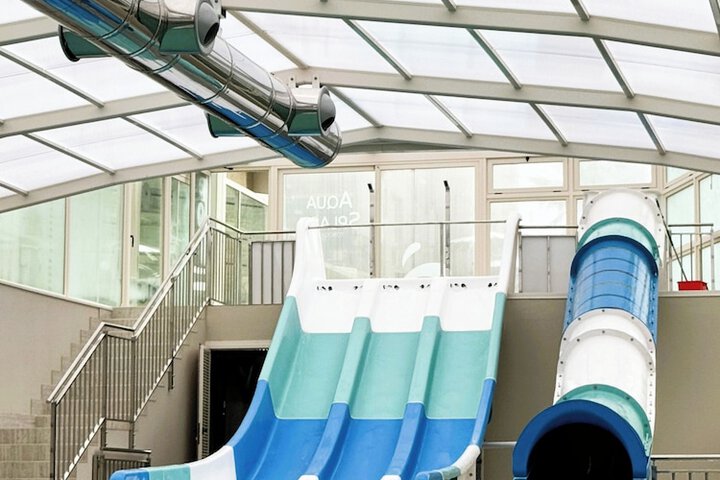 Pool Hotel