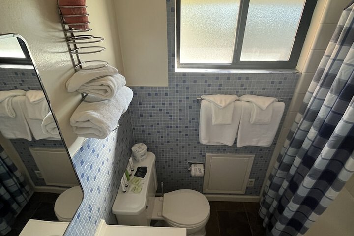 Room 107 of 133