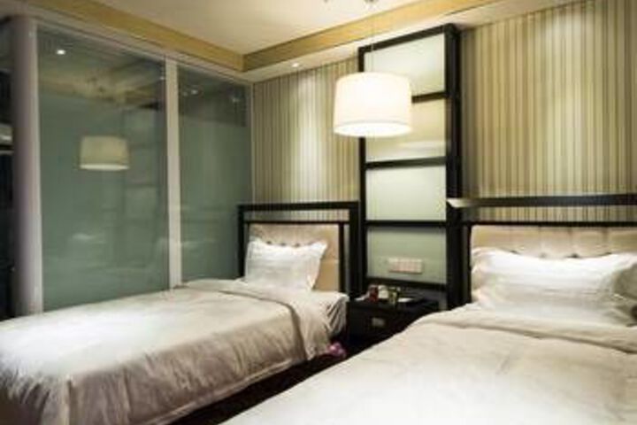 Room 21 of 26