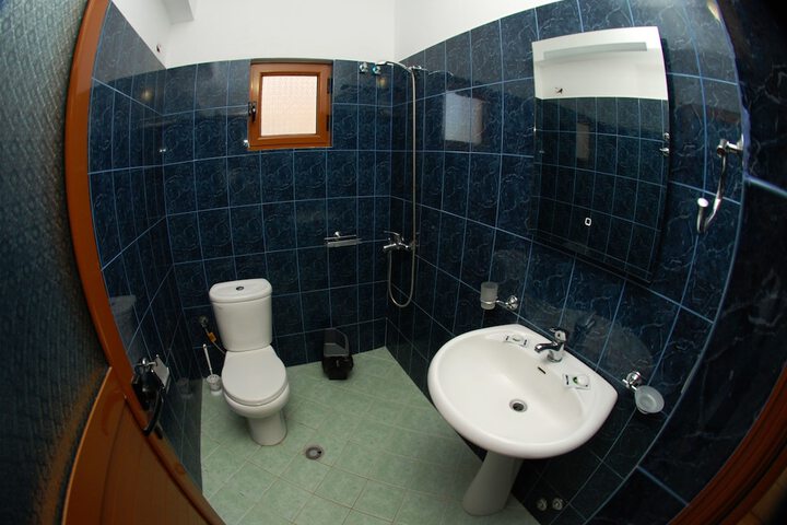Room 69 of 131