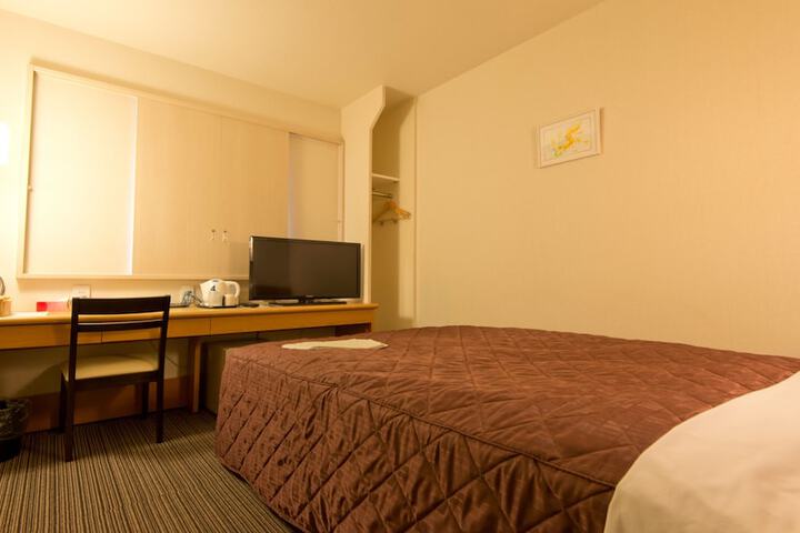 Room 5 of 34