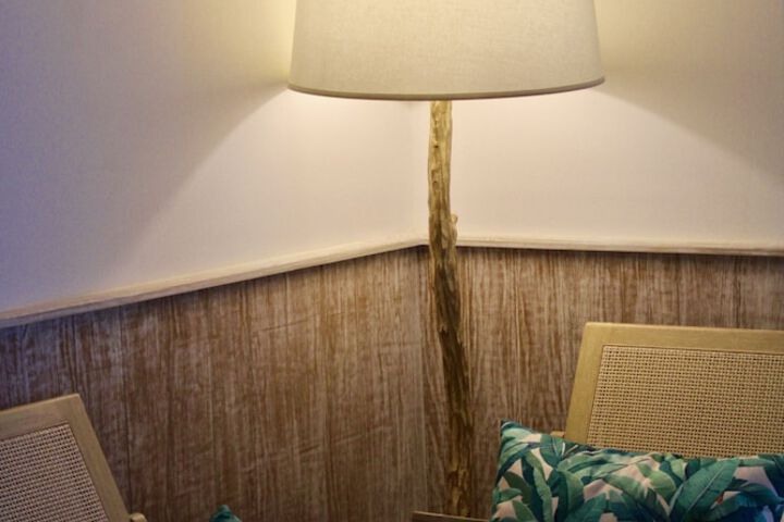 Room 25 of 86