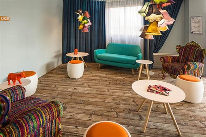 Guest Lobby