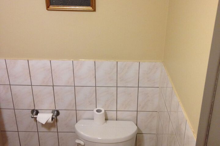 Room 11 of 39