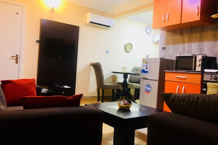 Room 21 of 34