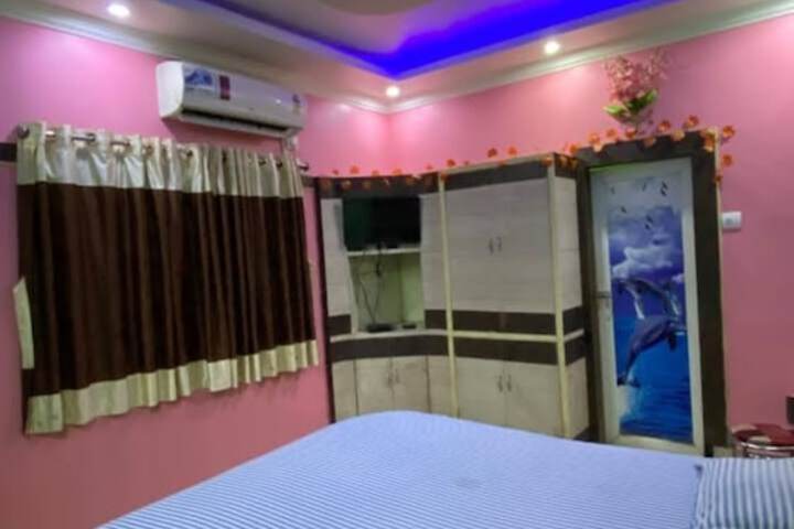 Room 4 of 19