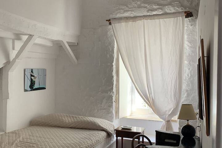 Room 63 of 91