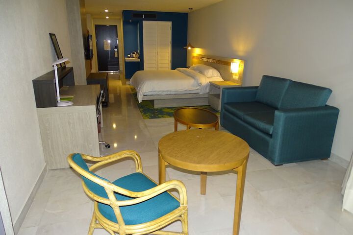 Room 8 of 67