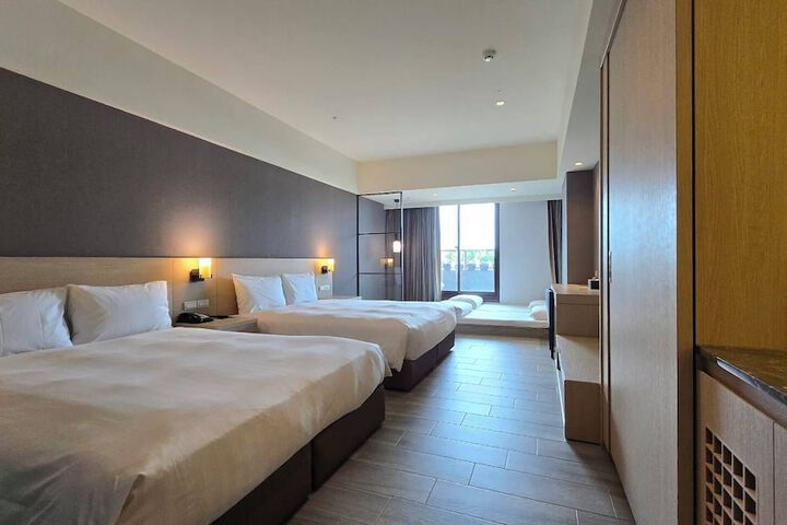 Room 47 of 120