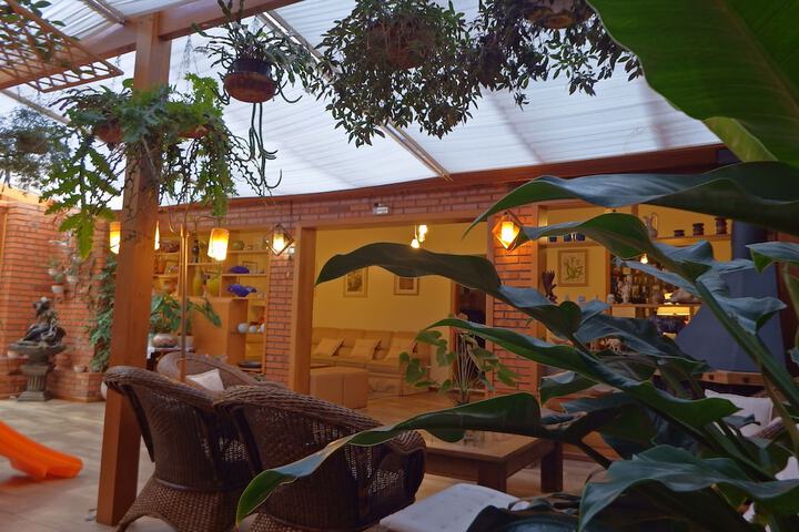Entrance & Lobby