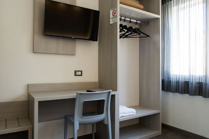 Room 7 of 41