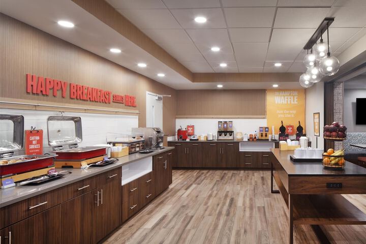 Breakfast/Coffee Service 32 of 40