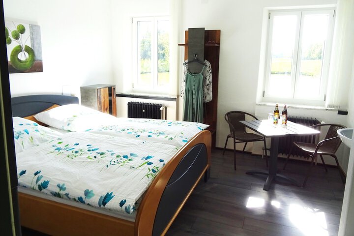 Room 61 of 442