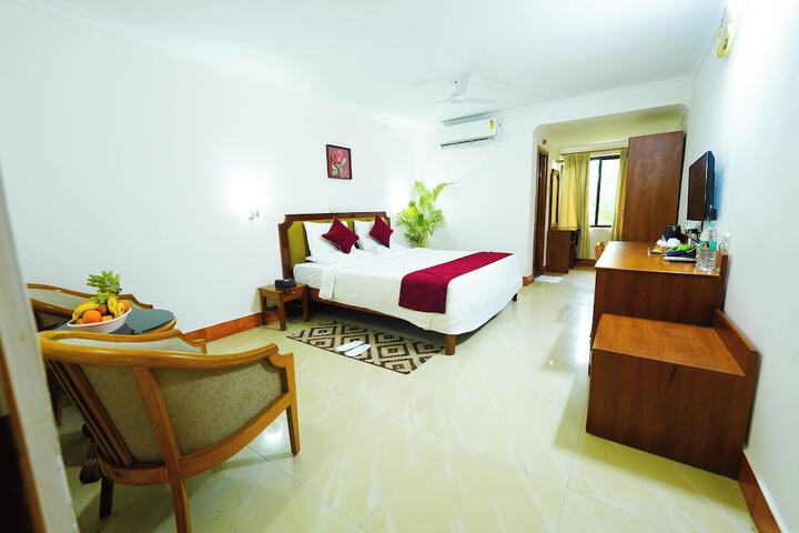 Room 25 of 36