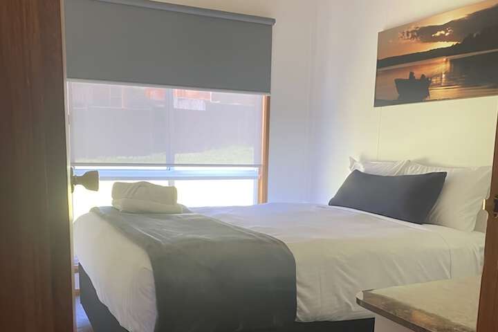 Room 115 of 169