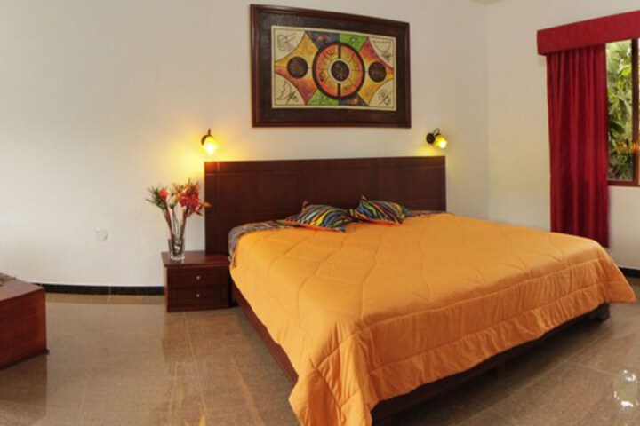 Room 15 of 46