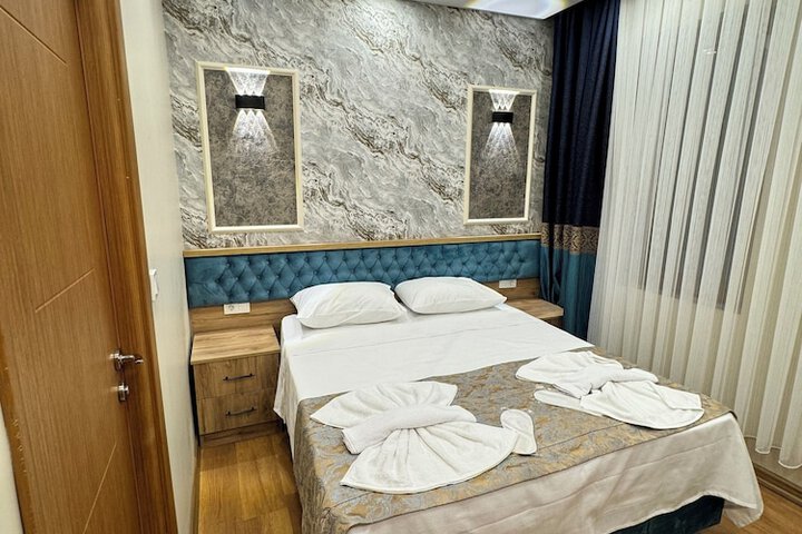 Room 8 of 72