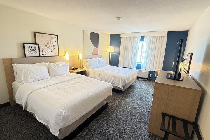 2 Queen Beds (4 of 8)
