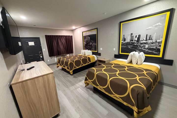 Room 16 of 25