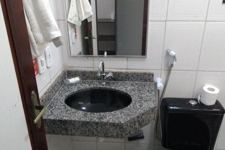 Room 35 of 71