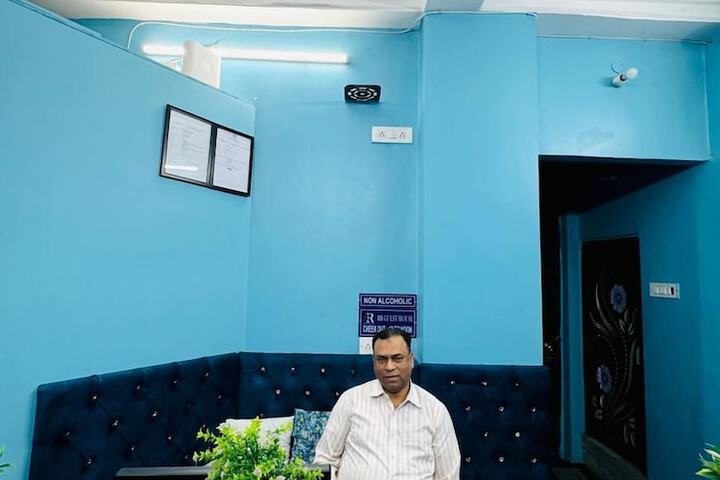 RR GUEST HOUSE in Kolkata