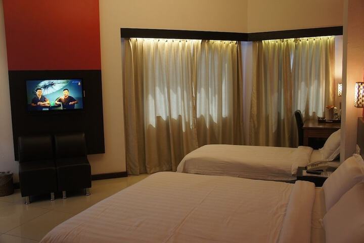 Room 12 of 24