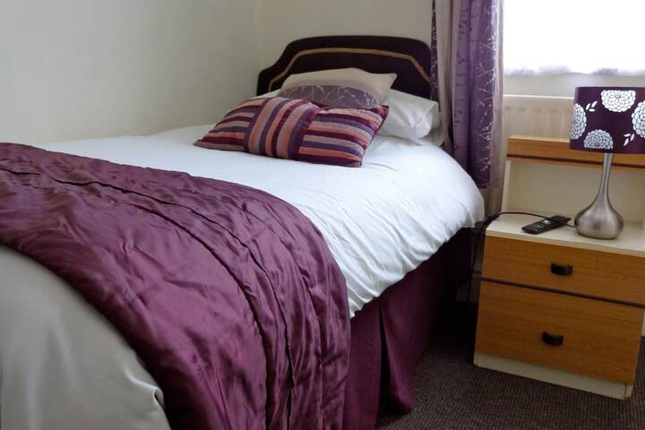 Room 9 of 32