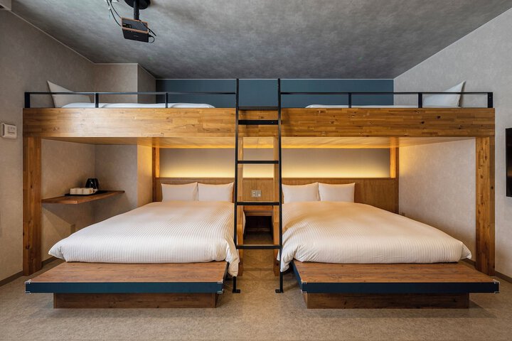 Room 4 of 51