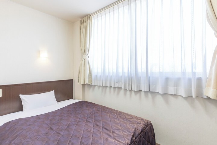 Room 34 of 77