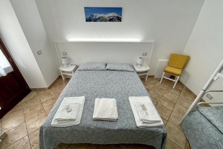 Room 7 of 34