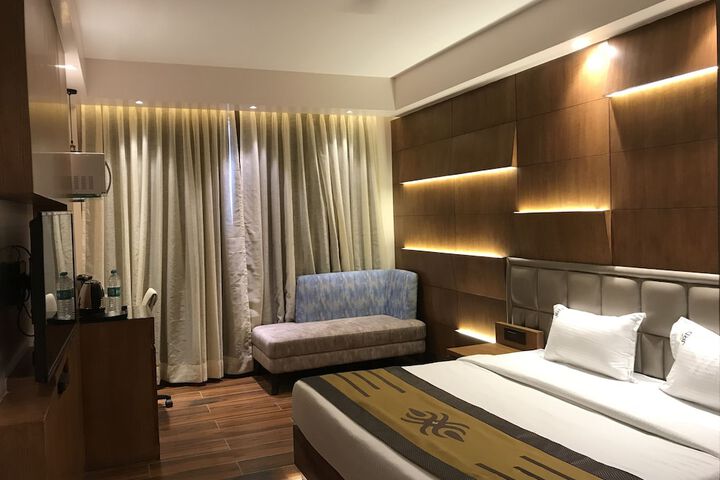 Room 16 of 110