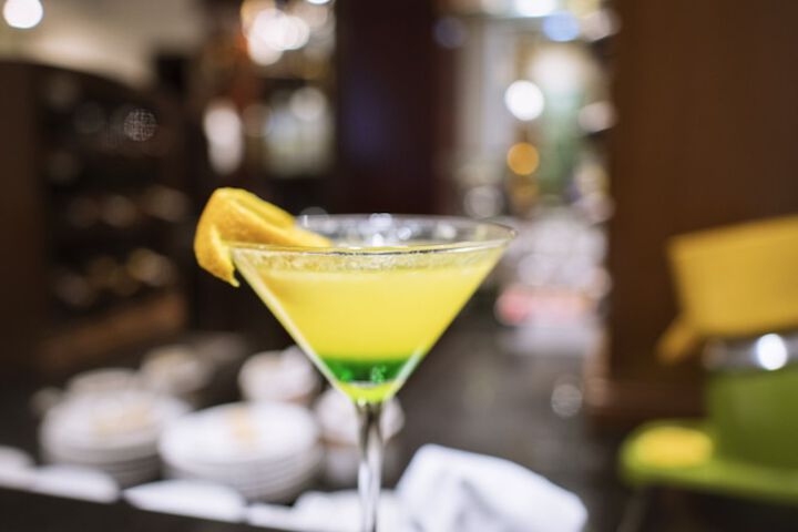 Lounge 67 of 89