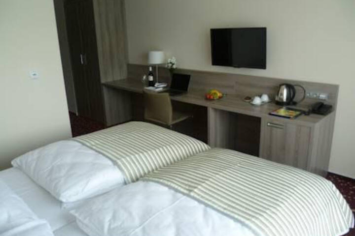 EA HOTEL KRASKOV