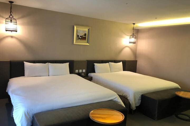 Room 14 of 36