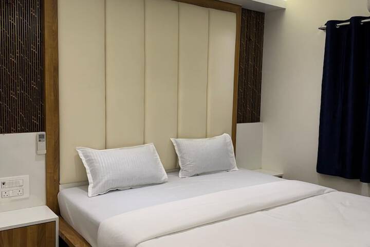 Yatri Stay inn