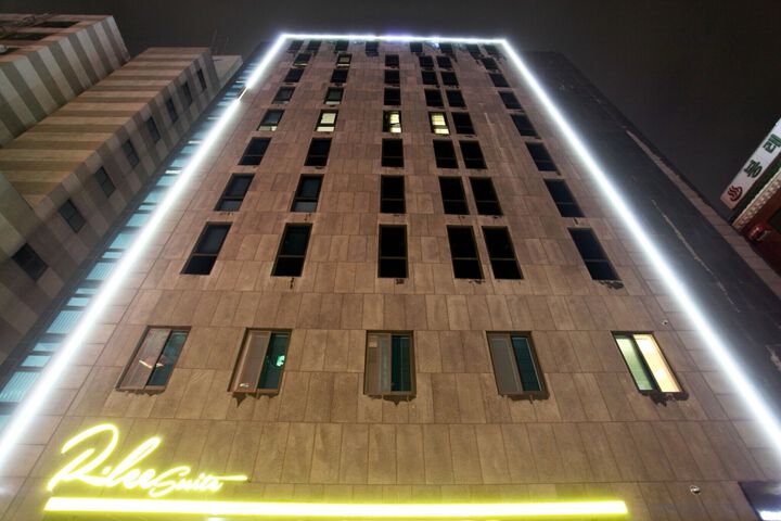 Hotel 5 of 176