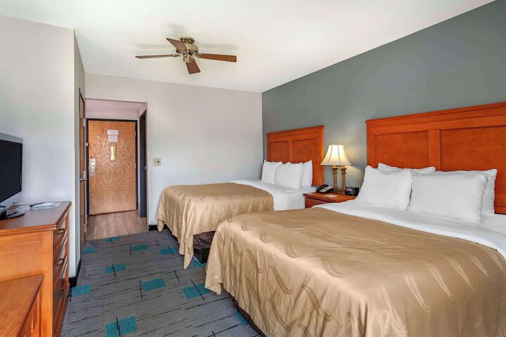 Room 16 of 30