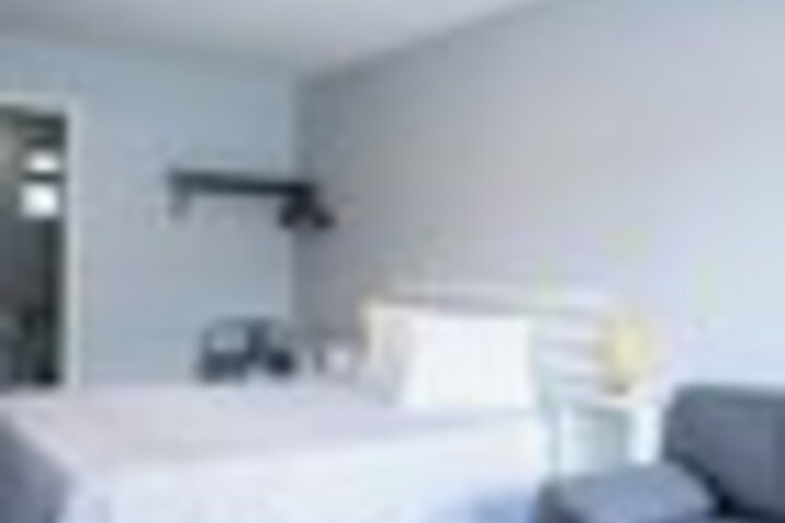 Room 44 of 147