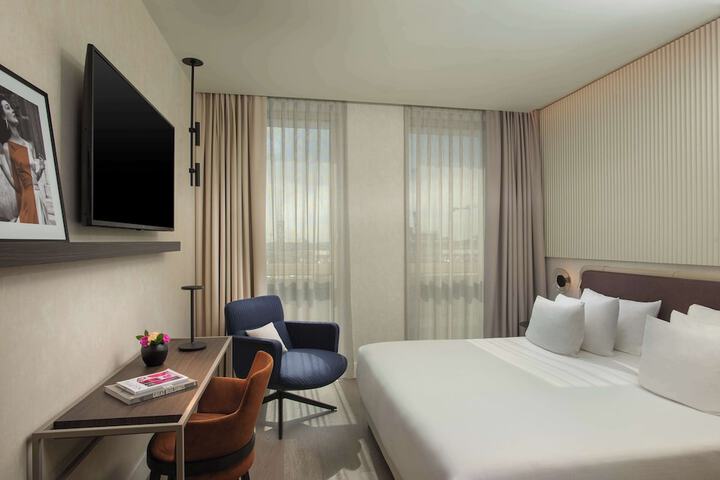 Room 19 of 52