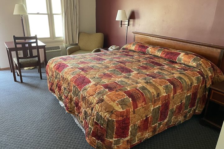 Room 15 of 25