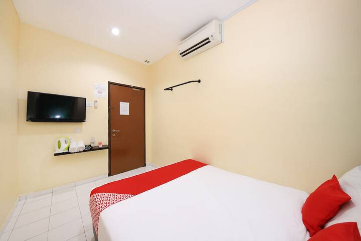 Room 8 of 20