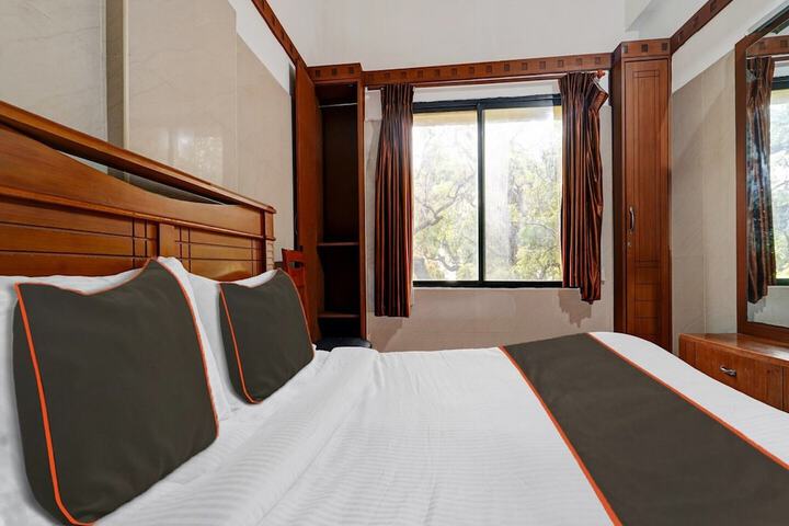 Room 22 of 37