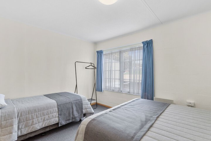 Room 7 of 27