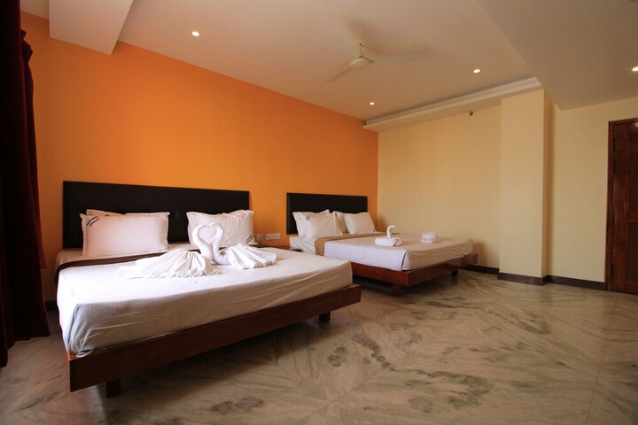 Room 11 of 26