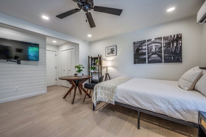 Room 4 of 57