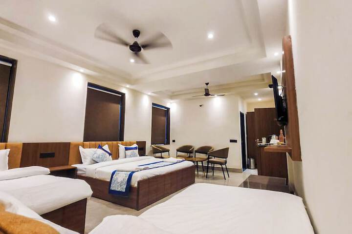 Room 14 of 38