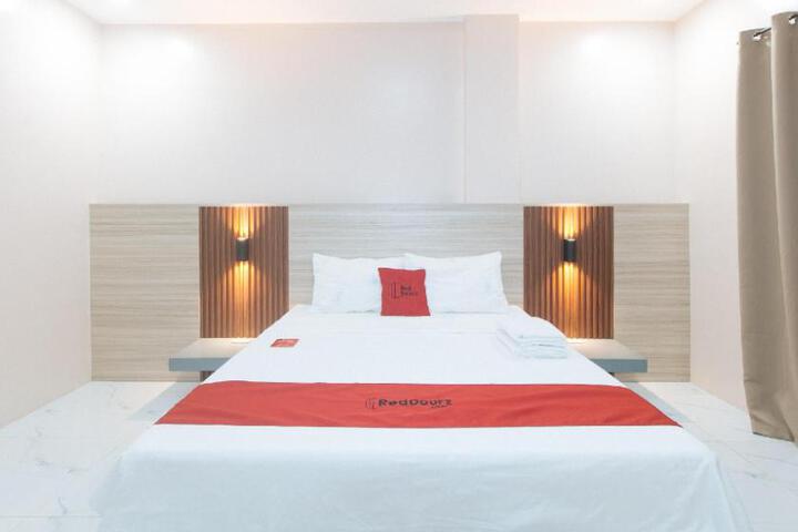 RedDoorz at Happy Stay Apartelle
