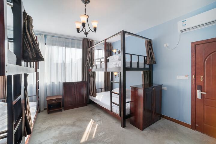 Room 15 of 43
