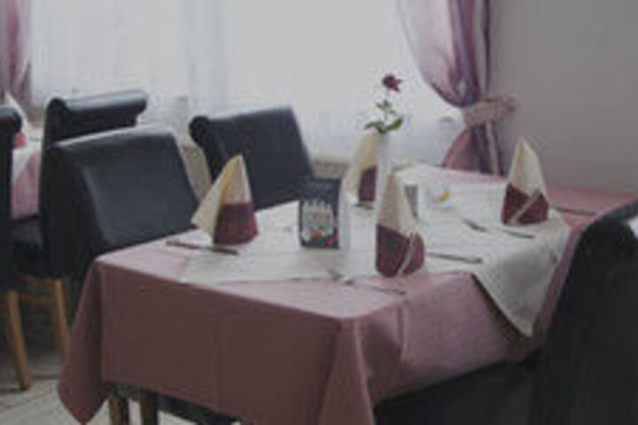 Dining 35 of 35