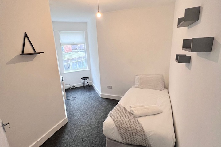 Room 16 of 112